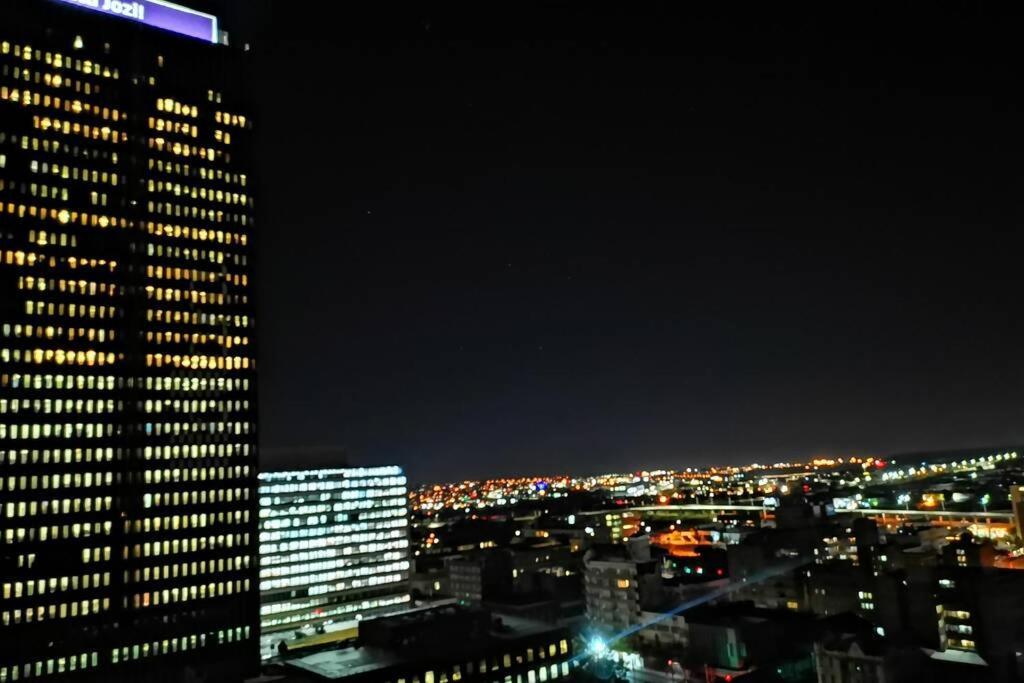 Ferienwohnung 1507-Amazing Views & Unique Joburg Cbd Luxury Johannesburg Exterior foto