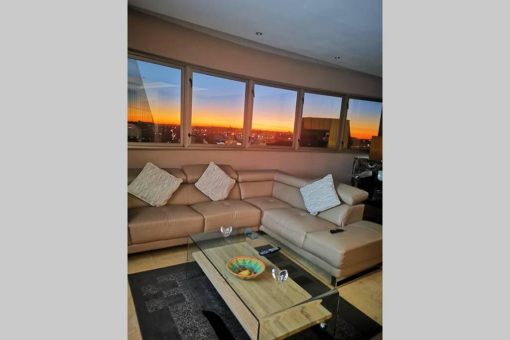 Ferienwohnung 1507-Amazing Views & Unique Joburg Cbd Luxury Johannesburg Exterior foto